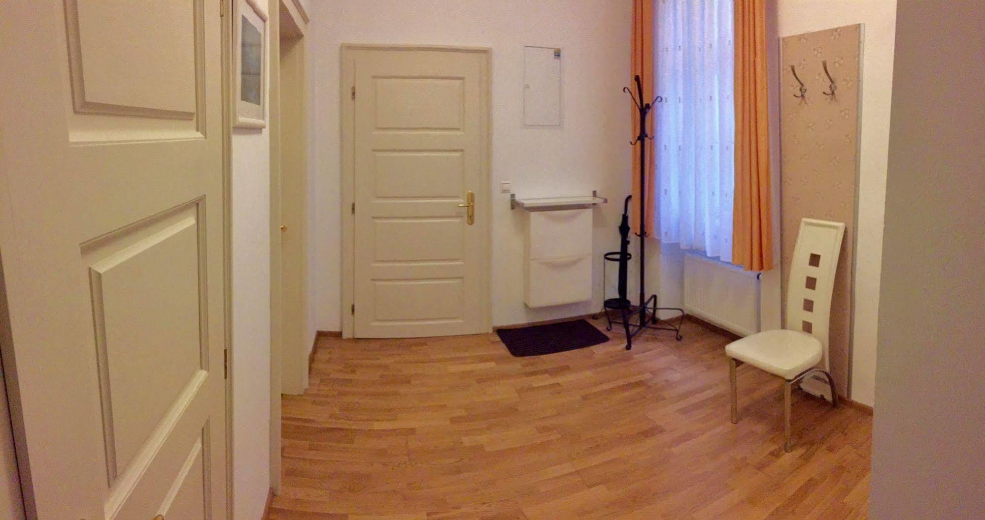 Biela Street Appartamento Bratislava